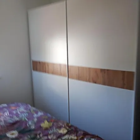 Apartma D *